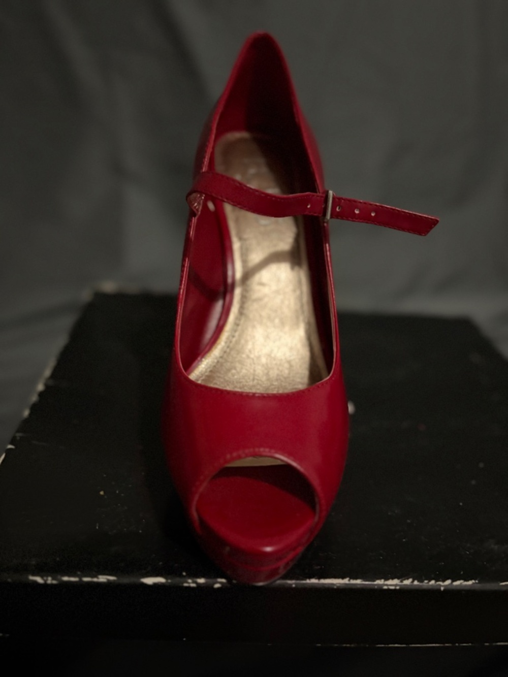 Red Pumps - Picture 11 of 16